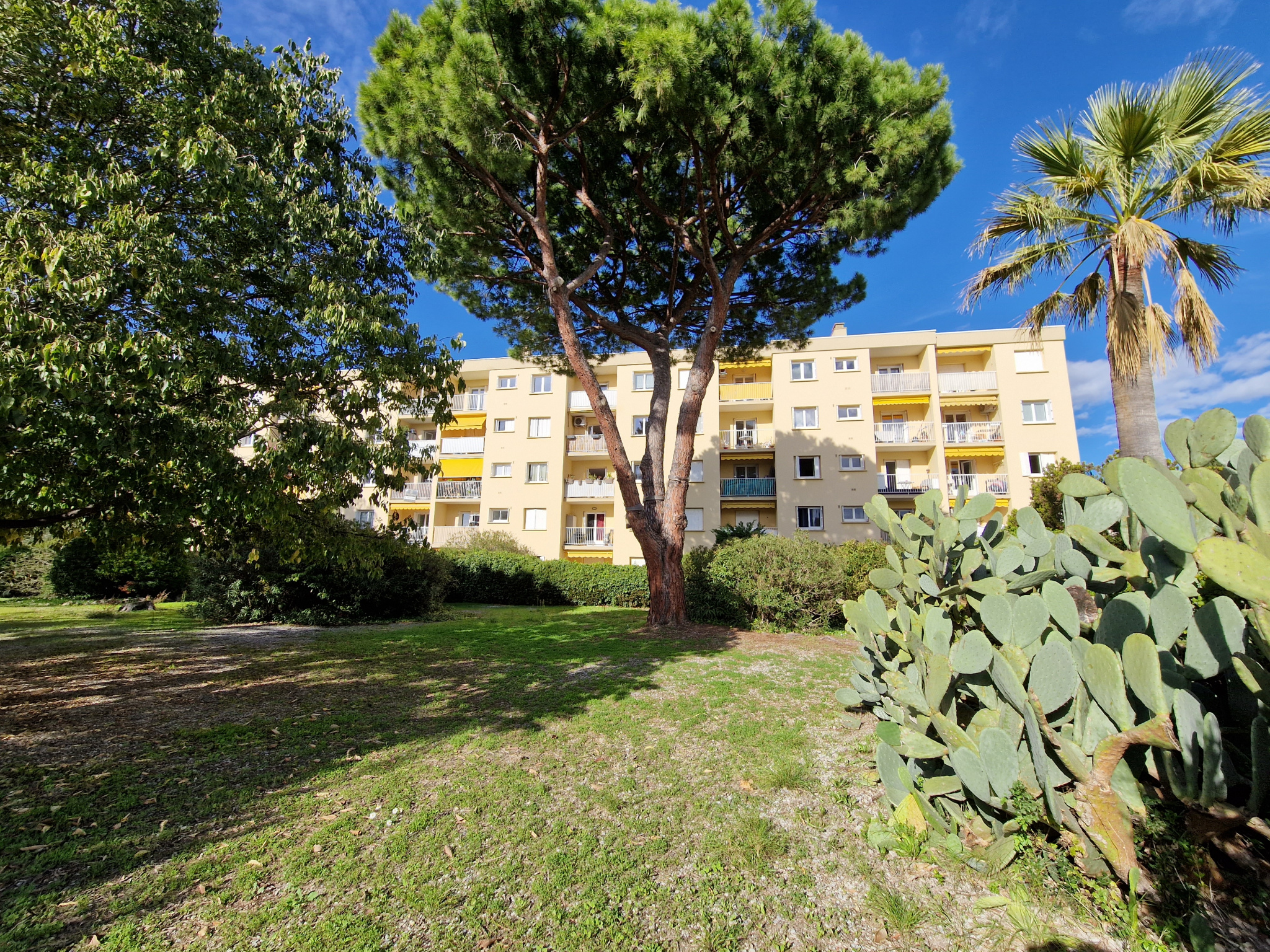 Vente Appartement 63m² 3 Pièces à Antibes (06600) - Villas Et Appartements